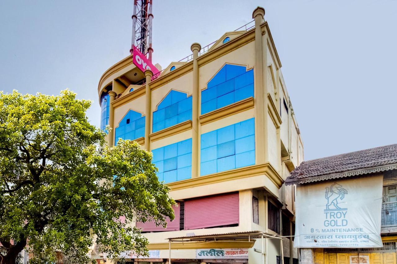 Oyo 81625 Hotel Radhika Manmad Ngoại thất bức ảnh